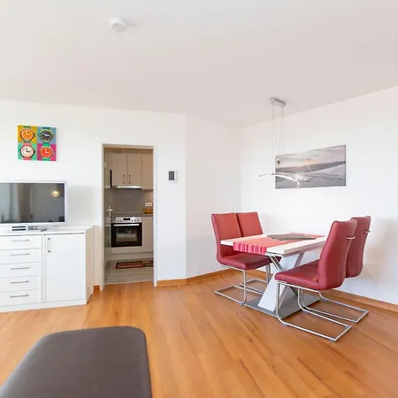 Lord Nelson 503 Apartment *